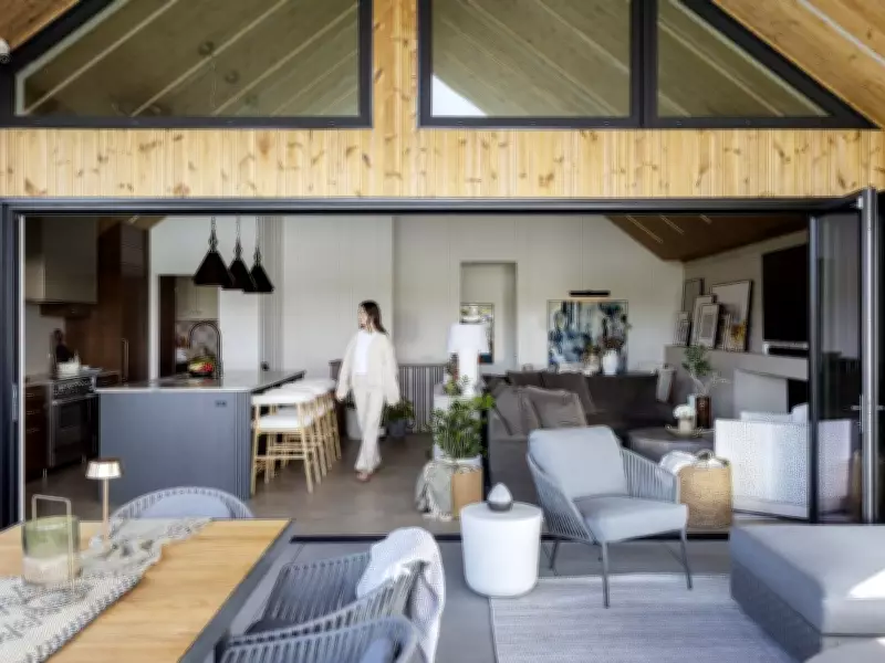 Vancouver Island Coastal Home: A Custom Retreat for All Seasons on Robert's Bay