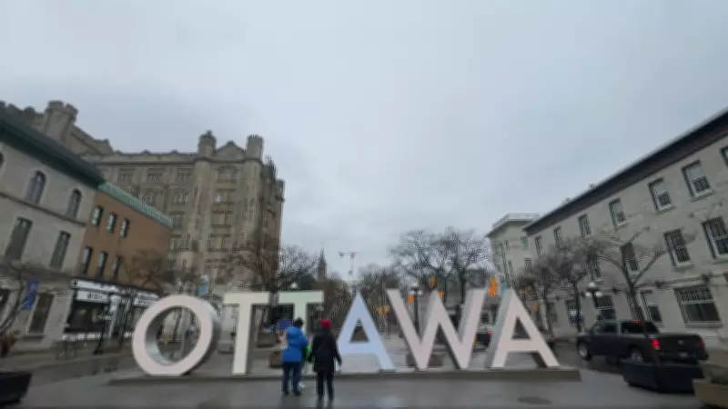 Weekend Weather Outlook: Flurries and Rain Expected in Ottawa