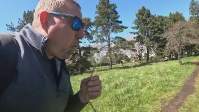 B.C. Man's Unique Dating Profile Photo Session Highlights Modern Romance