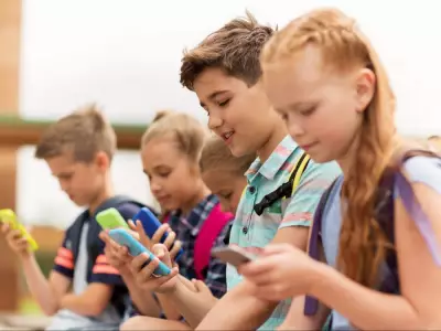Bell-to-Bell Smartphone Bans: A Simple Solution to Digital Distraction in Schools