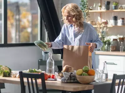 Dear Abby: In-Laws Arriving Hours Early for Dinner Create Kitchen Conflict