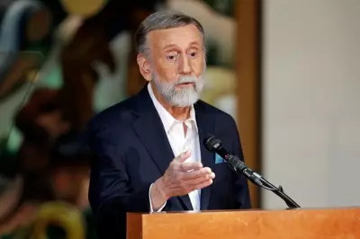 Grammy-Winning Singer Ray Stevens Recovers After Serious Neck Injury