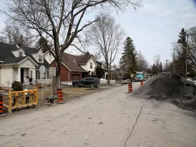Manor Park Sidewalk Debate: Councillors Clash Over Long-Term Infrastructure Decisions