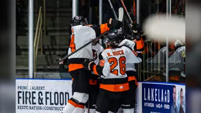 Medicine Hat Tigers Roar Back, Split WHL Playoff Weekend with Raiders