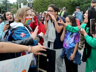 Ottawa Council Approves Controversial 'Bubble Bylaw' Despite Legal Concerns