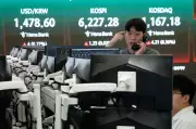 Asian Markets Mixed, Oil Prices Fall Amid Wall Street Record on Ceasefire Hopes