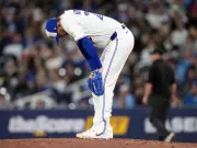 Blue Jays Face Critical Decision on Struggling Closer Jeff Hoffman's Role