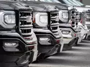 Car Sales Plummet Across Canada Amid Iran War Trade Pressures