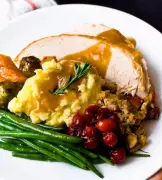 Concerned About Your Sister's Restaurant Choice? Here's What to Know