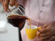 Daily Coffee and Tea Consumption Linked to Reduced Dementia Risk in Major Study