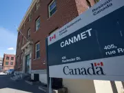 Federal Departments Track Office Attendance as Space Shortages Emerge