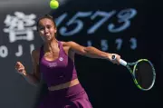 Leylah Fernandez and Stolarz Reach Quarterfinals at Porsche Tennis Grand Prix