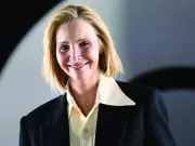 Lisa Kudrow Reveals Friends Cast Still Earns $20M Yearly in Residuals