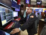 S&P 500 Record Masks Iran War Damage in Earnings Reports