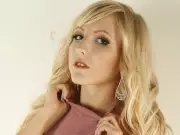 SUNshine Girl Nevada: Model's Career and Toronto Sun Feature Explored