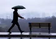 Toronto's Warm Weather Delayed Until Second Week of May, Meteorologists Say