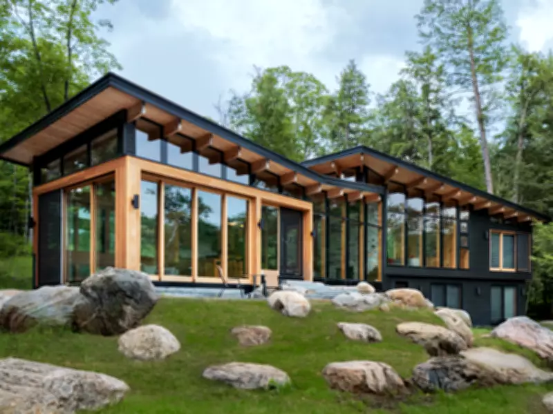 2025 Sets Record for Canadian Domestic Travel, Airbnb Reports