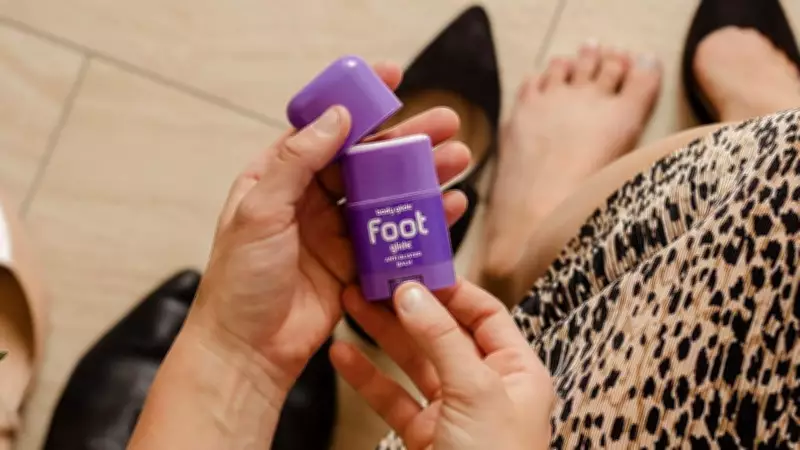 25 Essential Items for Your Wedding Day Emergency Kit