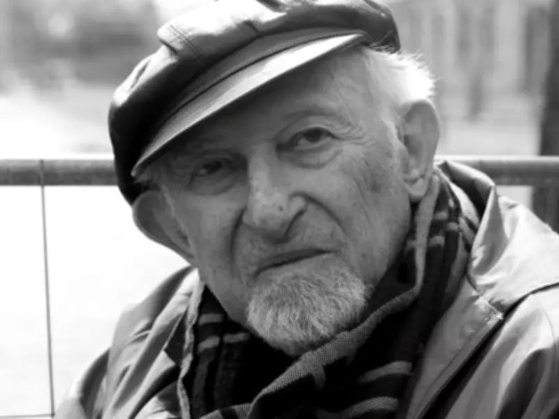 98-Year-Old Holocaust Survivor Defies Antisemitic Threats at Walk for Israel
