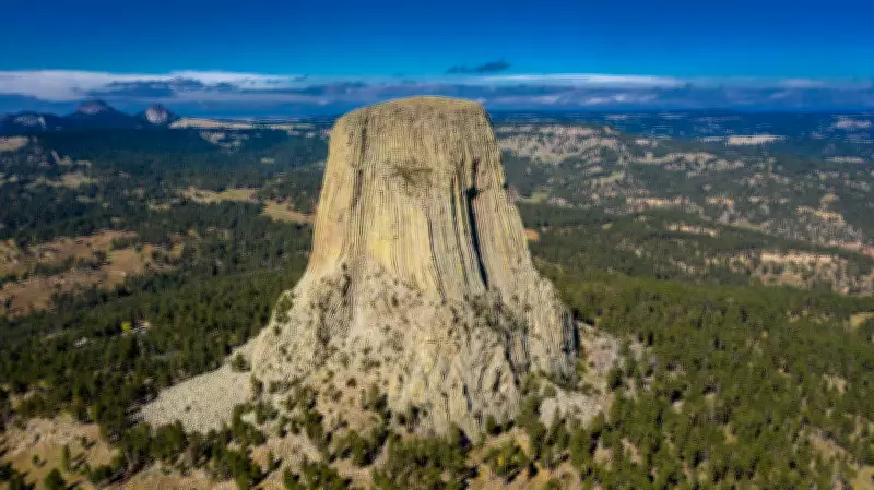 Alien Encounters Put Devil's Tower on Tourist Map as US Monument