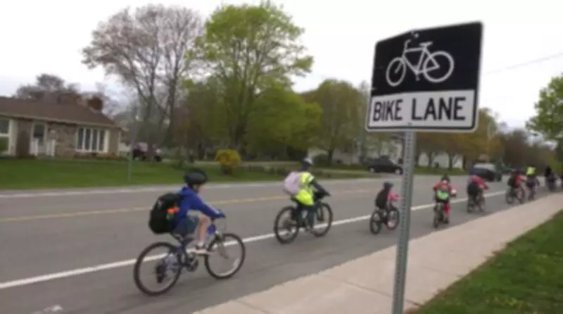 Bike Bus Trend Grows: Students Ride Together to School in Canada