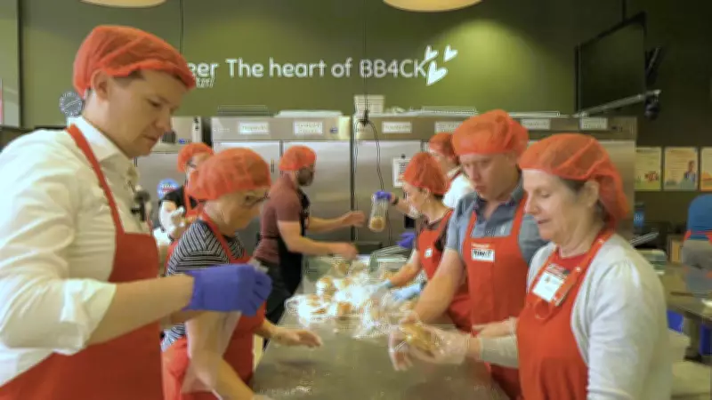 Calgary Mayor Farkas Volunteers with Brown Bagging for Kids