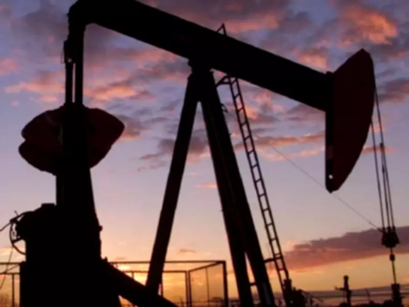 Carney Government Should Scrap Industrial Carbon Tax, Analysts Urge