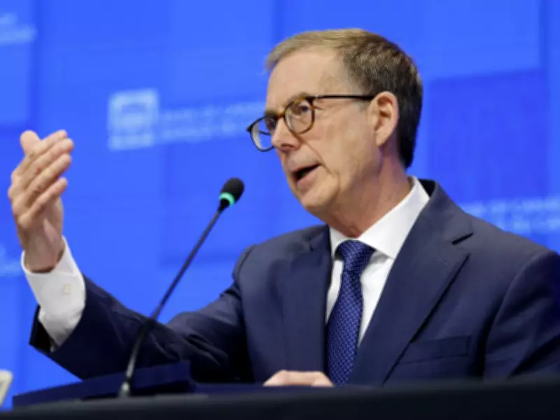Central Bankers Navigate Inflation Risks Amid Economic Momentum Challenges