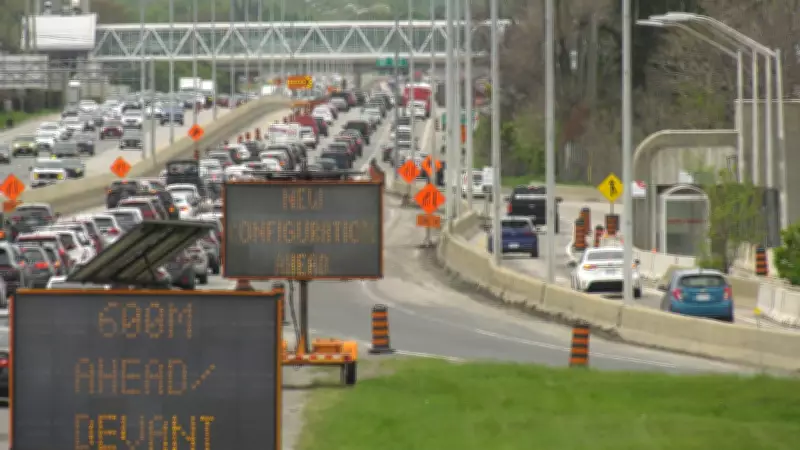 Commuters Frustrated by Highway 417 Lane Closures in Ottawa