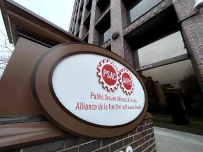 Federal Union Slams 'Insulting' 3.5% Wage Offer for Public Servants