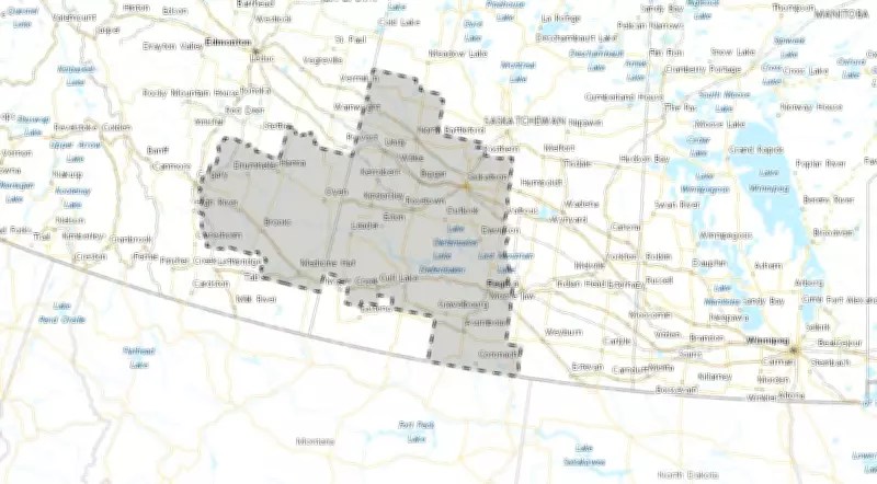 Funnel Clouds Possible in West Central Saskatchewan Amid High Winds