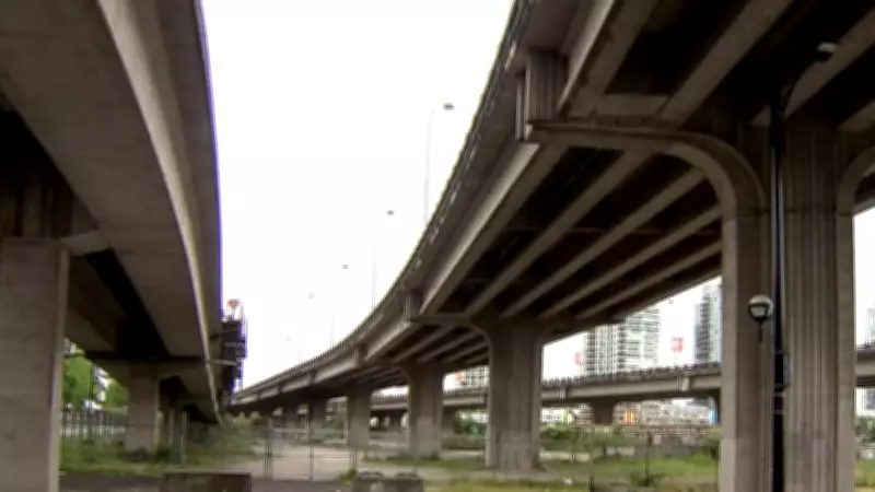 Georgia Viaduct in Vancouver Closing for Crane Removal