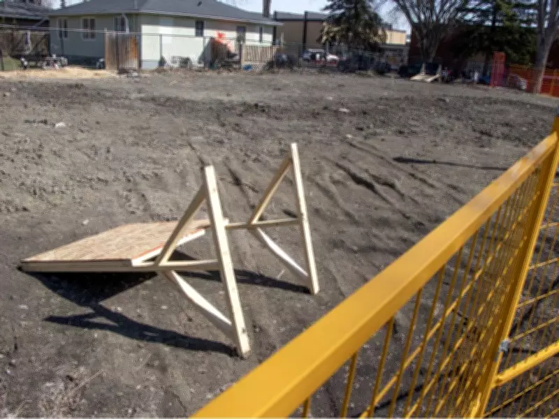 Glenora Infill Permit at Risk After Controversial Sign Appears