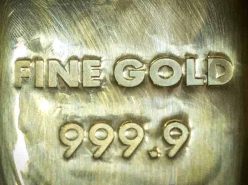 Gold Falls as US Inflation Surge Raises Odds of Fed Rate Hike