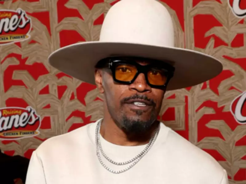 Jamie Foxx and Girlfriend Alyce Huckstepp Expecting First Child Together