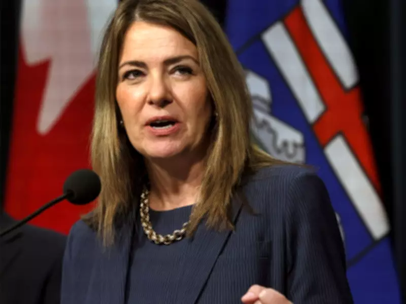 Kinsella: Smith's Referendum Plan Won't End Canada, But Will End Her