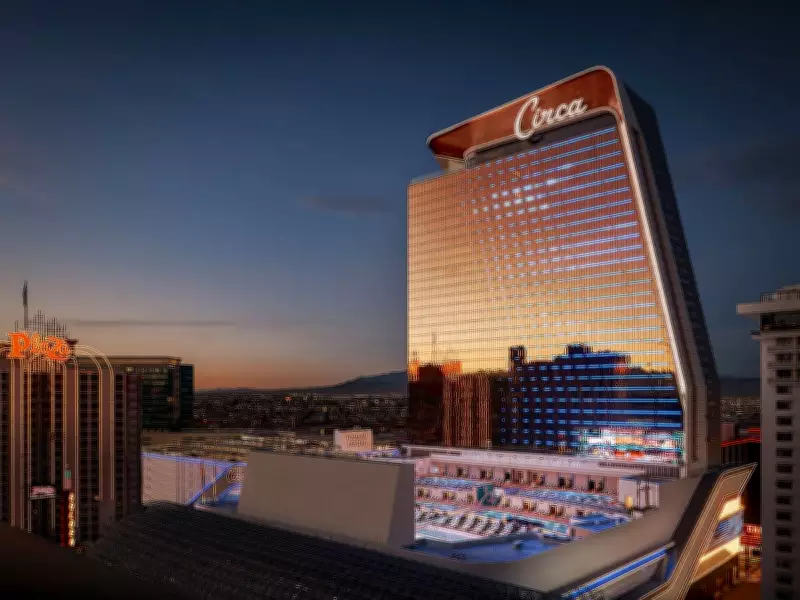 Las Vegas Lures Canadian Tourists with Dollar-at-Par Deals Amid Travel Slump
