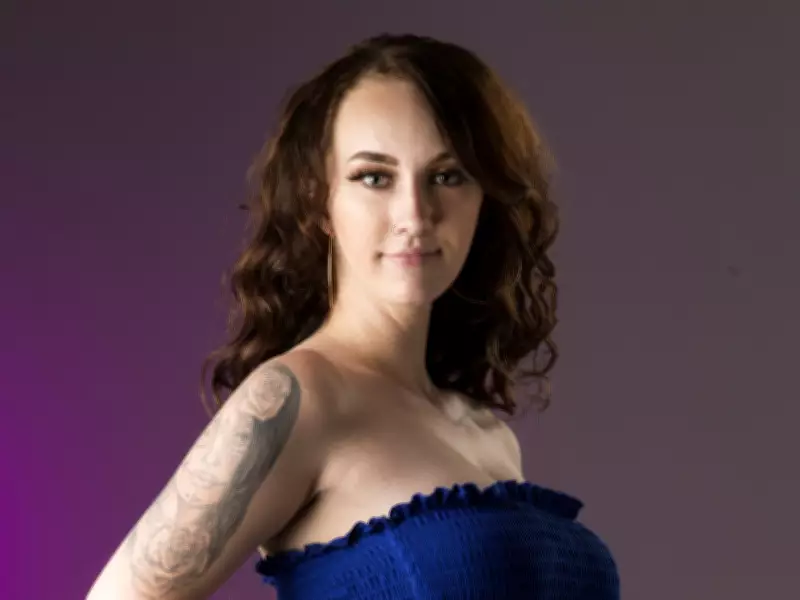 Meet SUNshine Girl Hope: Active Gemini with Ferrari Dreams