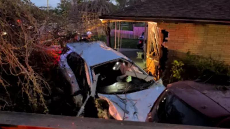 No Injuries After Car Crashes Into House on Pillette Road in Windsor