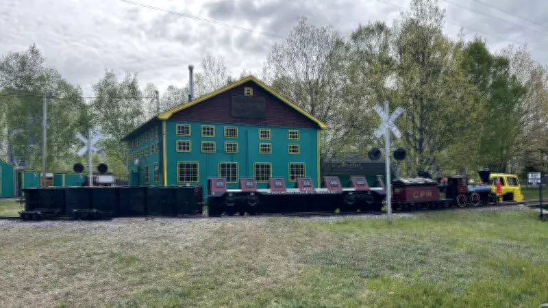 North Bay Heritage Railway Closed After Train Derailment, No Injuries