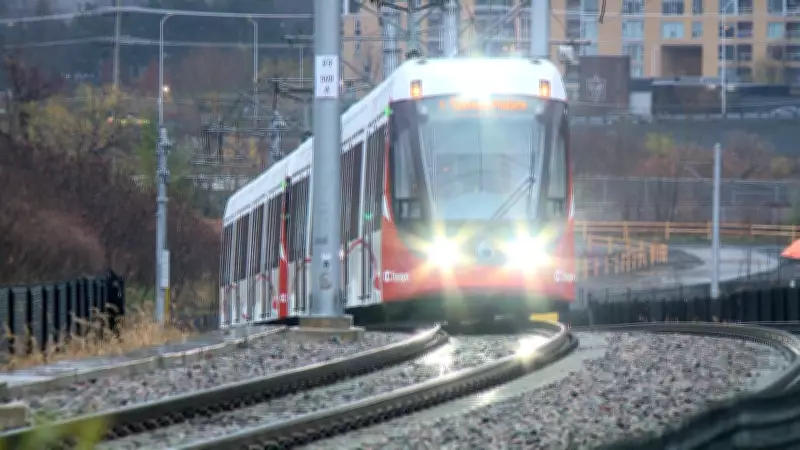 Ottawa LRT Riders Frustrated by Latest Shutdown: 'Always a Problem'