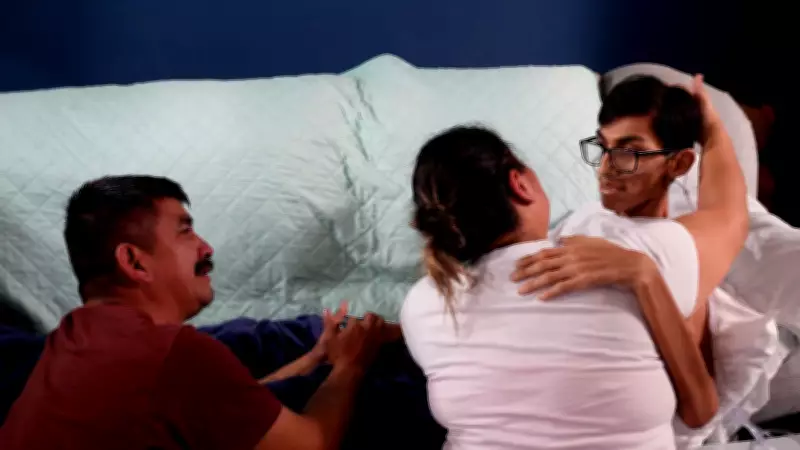 Parents Reunited with Teen Son Day Before He Died of Cancer