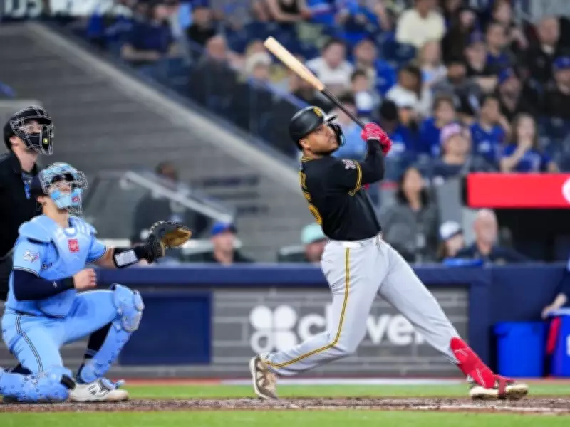 Pirates negotiate with young fan for Valdez's first home run ball