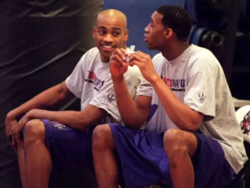 Raptors Greats Carter, McGrady Question Kawhi Leonard Jersey Retirement