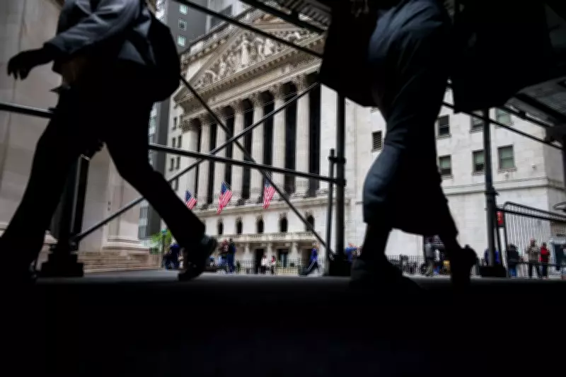 Sell America Returns After Massive Debt Warning Sparks Wall Street Fear