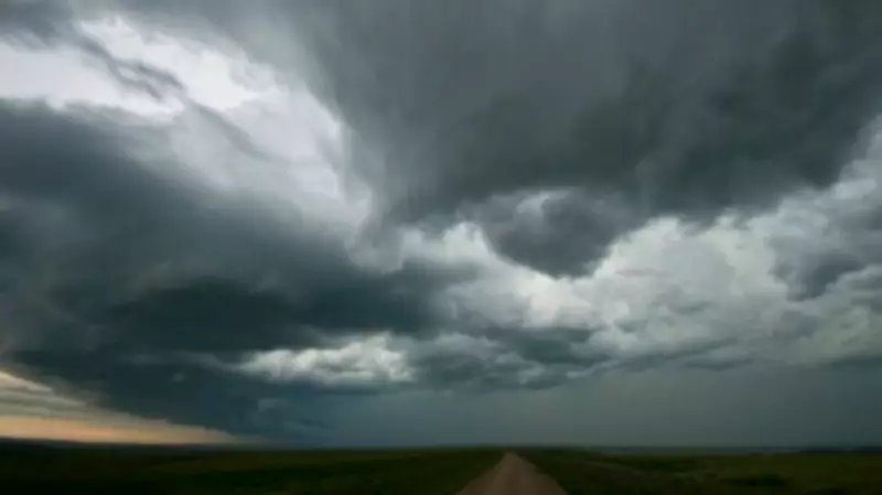 Severe Storms and Tornado Risk Across Southern Ontario Amid Heat Warning