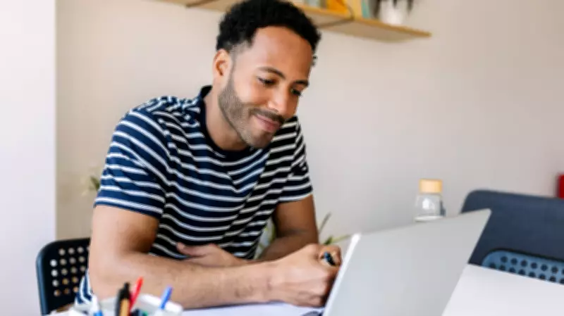 Should You Shut Down Your Laptop or Just Close the Lid? Expert Advice