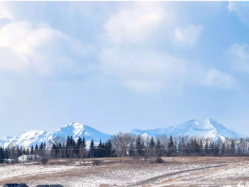 Snow Expected in Mountains and Foothills Over May Long Weekend