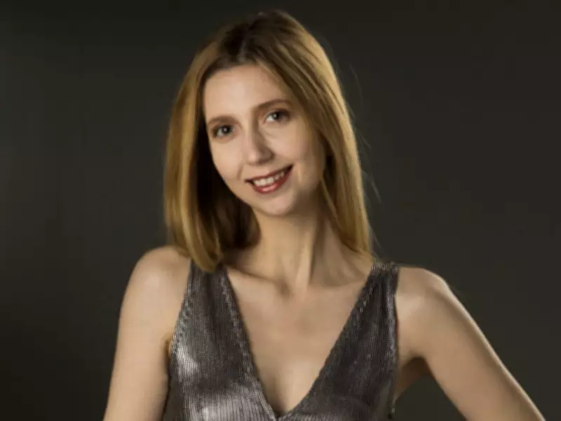 SUNshine Girl Laura: Art Lover and Aspiring Disney Animator