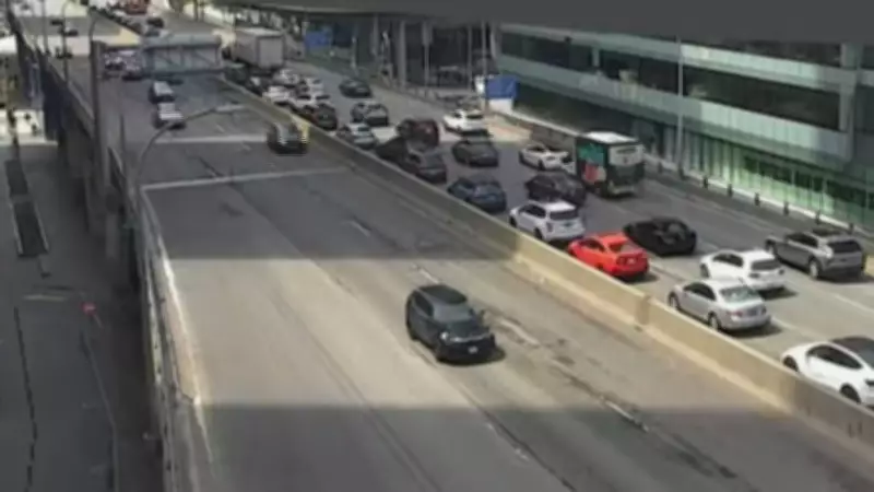 Toronto Drivers Warned of Extreme Delays on Gardiner After Crash